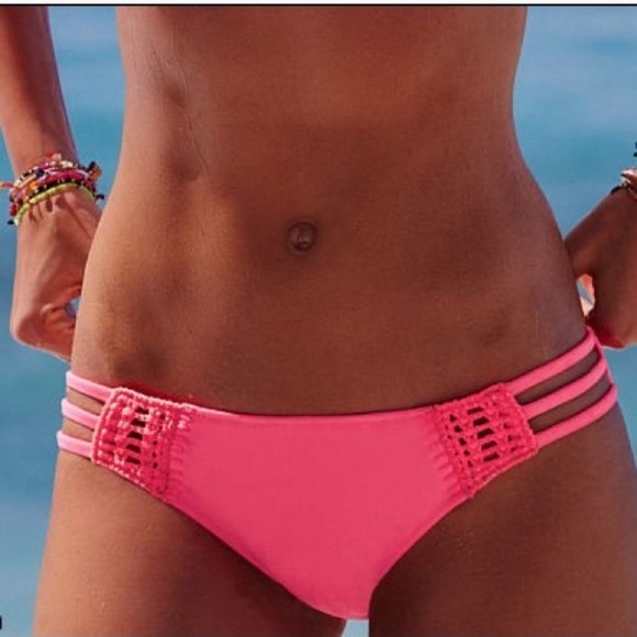 VS Crochet Bikini - Picture 3 of 6